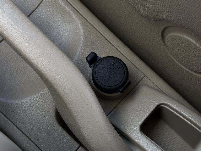 Used 2007 Nissan Versa Hatchback w/ Convenience Pkg FWD image 19