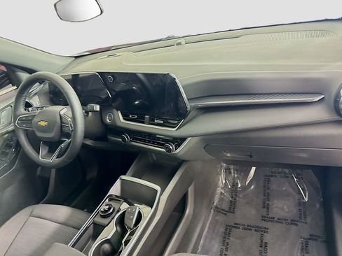Used 2026 Chevrolet Equinox LT w/ LPO, Floor Liner Package AWD/4WD image 29