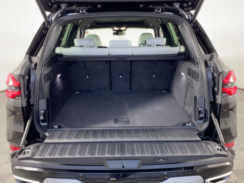 Used 2026 BMW X5 xDrive40i w/ Climate Comfort Package image 29