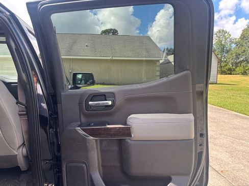 Used 2019 GMC Sierra 1500 SLE w/ SLE Value Package RWD image 16