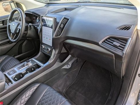 Used 2024 Ford Edge Titanium image 22