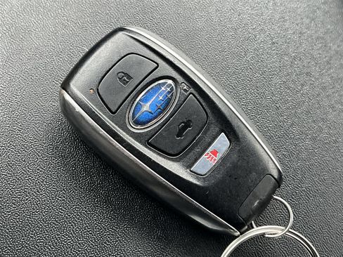 Used 2023 Subaru Ascent Limited image 18