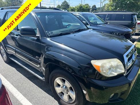 Used 2006 Toyota 4Runner SR5 RWD image 2