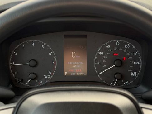 Used 2025 Toyota Corolla Cross L image 12