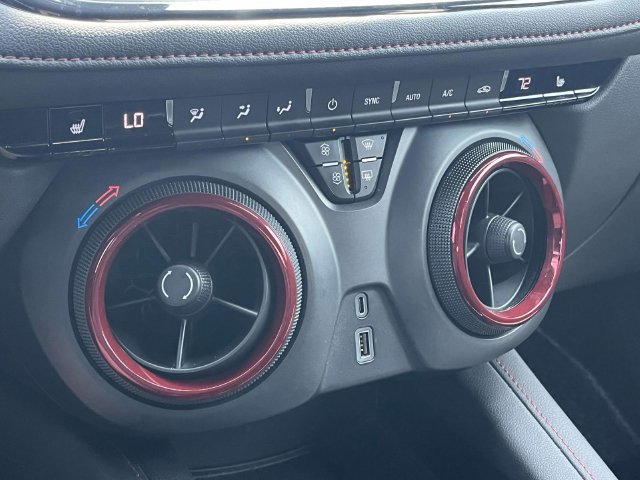 Used 2020 Chevrolet Blazer RS AWD/4WD image 32