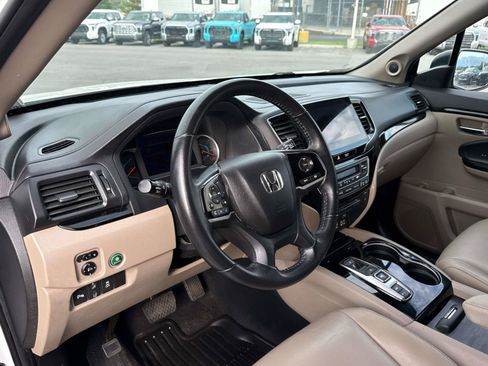 Used 2021 Honda Pilot Touring image 10