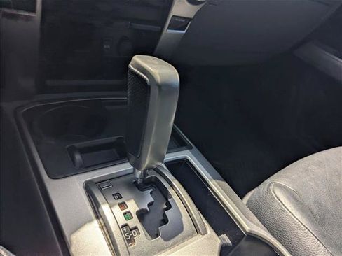 Used 2011 Toyota 4Runner SR5 w/ Premium Pkg w/Leather RWD image 10