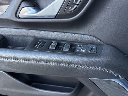 Used 2022 GMC Yukon Denali image 32