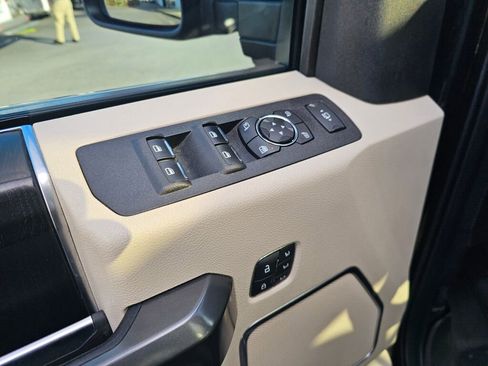 Used 2021 Ford F350 Limited w/ FX4 Off-Road Package image 29