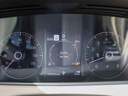 Used 2020 Land Rover Range Rover Velar R-Dynamic S AWD/4WD image 32