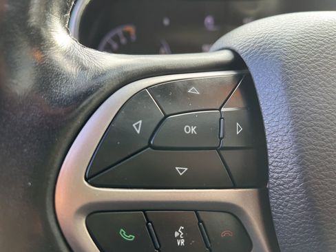 Used 2020 Jeep Grand Cherokee Limited image 27