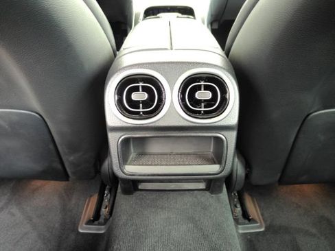 Used 2022 Mercedes-Benz C 300 Sedan image 27