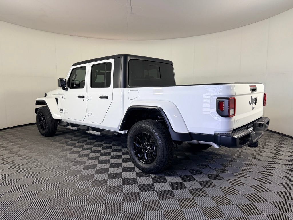 Used 2023 Jeep Gladiator Sport AWD/4WD image 10