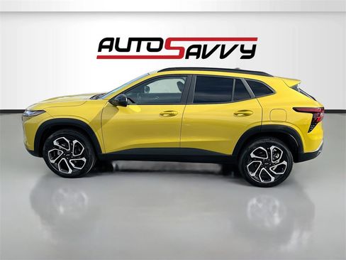 Used 2025 Chevrolet Trax RS w/ Driver Confidence Package image 4