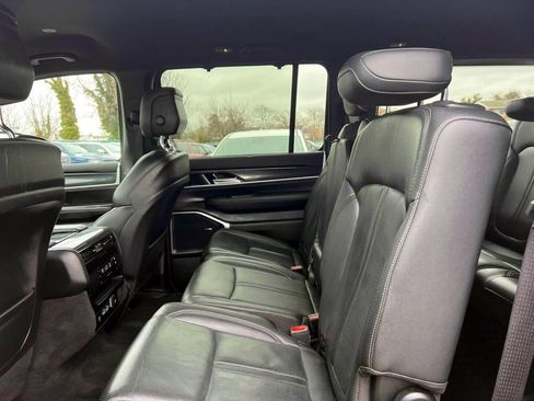 Used 2022 Jeep Wagoneer Series I w/ Convenience Group I AWD/4WD image 14