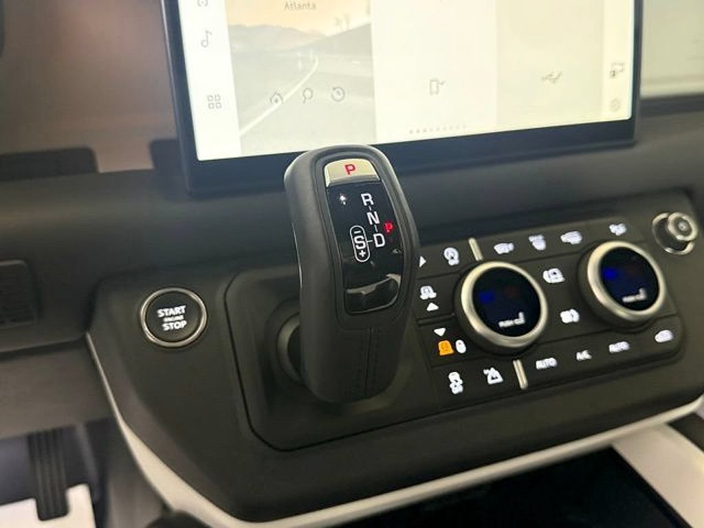 New 2025 Land Rover Defender 130 X-Dynamic SE AWD/4WD image 34