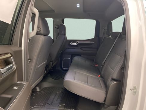 Used 2022 Chevrolet Silverado 1500 LT AWD/4WD image 19