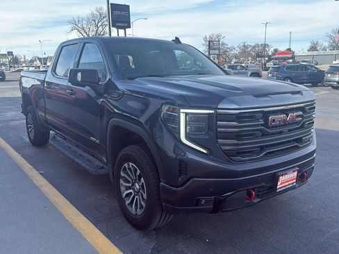 Used 2023 GMC Sierra 1500 AT4 w/ Technology Package image 28