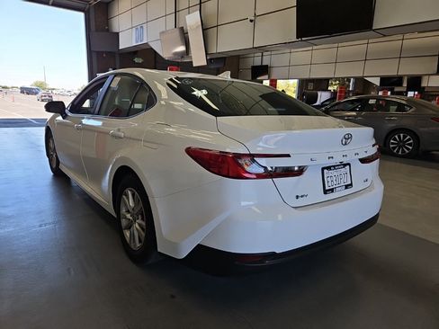 Used 2025 Toyota Camry LE w/ Convenience Package FWD image 12