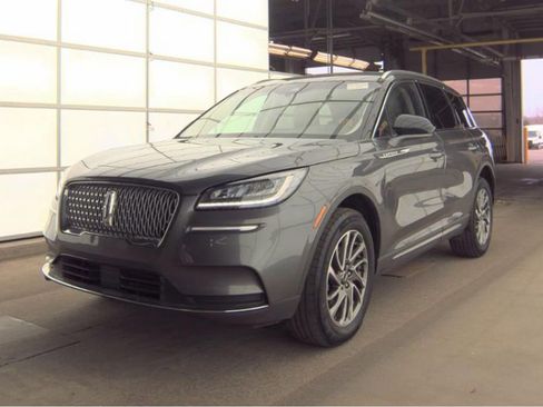 Used 2022 Lincoln Corsair AWD w/ Equipment Group 101A image 2