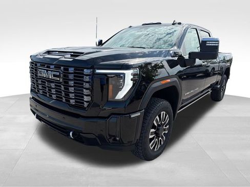 New 2026 GMC Sierra 2500 Denali Ultimate AWD/4WD image 3