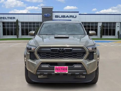 Used 2025 Toyota Tacoma TRD Sport RWD image 2