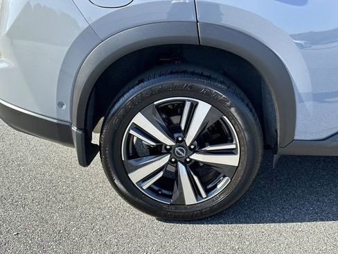 Certified 2025 Nissan Rogue SL AWD/4WD image 19