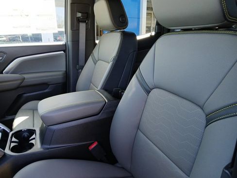 New 2026 Chevrolet Colorado ZR2 w/ Technology Package AWD/4WD image 21