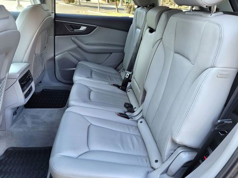 Used 2022 Audi Q7 3.0T Premium Plus w/ Premium Plus Package image 14