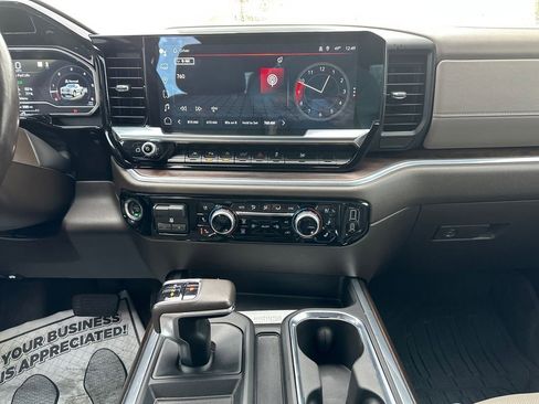 Used 2022 GMC Sierra 1500 SLT w/ SLT Premium Plus Package image 16