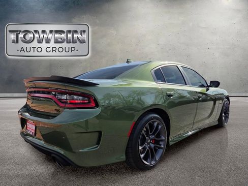 Used 2023 Dodge Charger R/T w/ Performance Handling Group RWD image 5