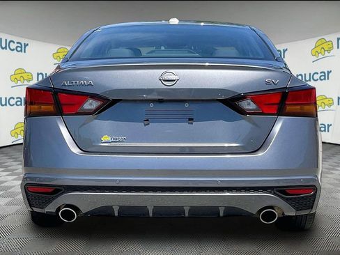Used 2024 Nissan Altima 2.5 SV w/ SV Premium Package FWD image 5