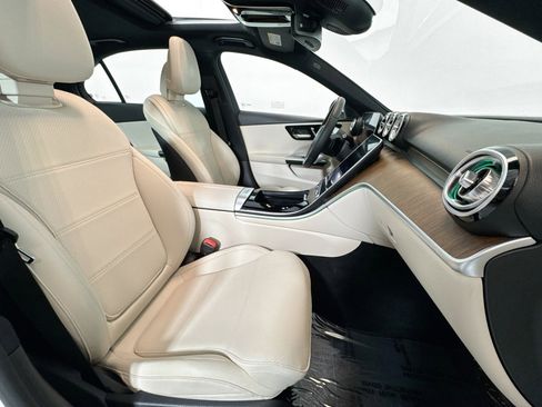 Used 2023 Mercedes-Benz C 300 Sedan image 26