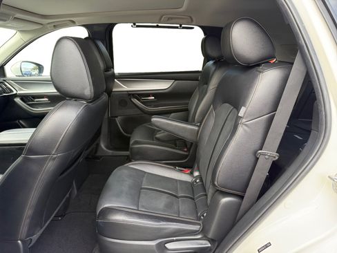 Certified 2024 MAZDA CX-90 Plug-In Hybrid w/ Premium Pkg AWD/4WD image 16