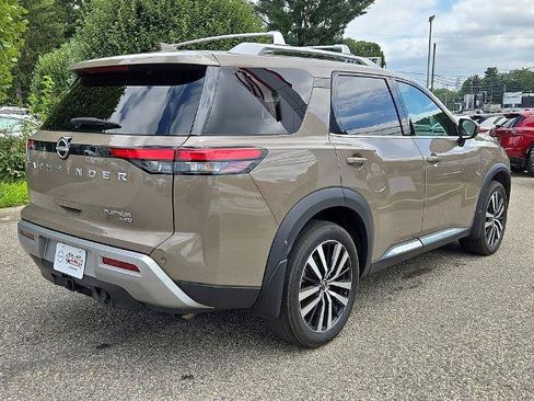 Certified 2023 Nissan Pathfinder Platinum w/ Cargo Package AWD/4WD image 7