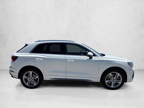 Used 2021 Audi Q3 2.0T Premium Plus w/ Premium Plus Package AWD/4WD image 4