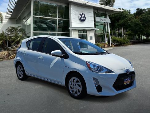 Used 2015 Toyota Prius C Two FWD image 3
