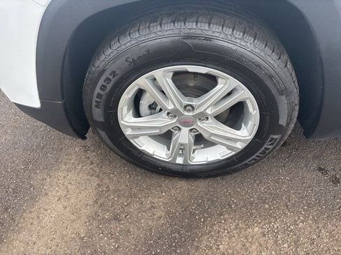 Used 2024 GMC Terrain SLE image 46