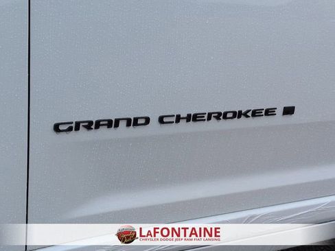 New 2026 Jeep Grand Cherokee Limited AWD/4WD image 10