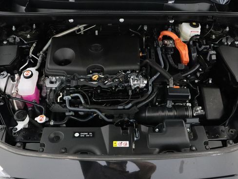 Certified 2025 Toyota RAV4 XLE image 38