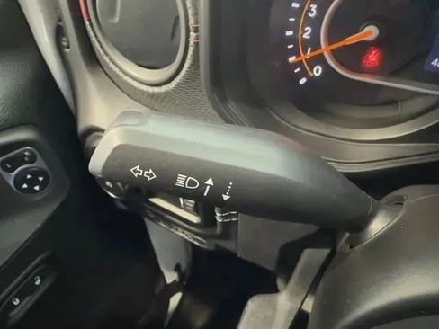 Used 2024 Jeep Wrangler Unlimited Rubicon AWD/4WD image 32