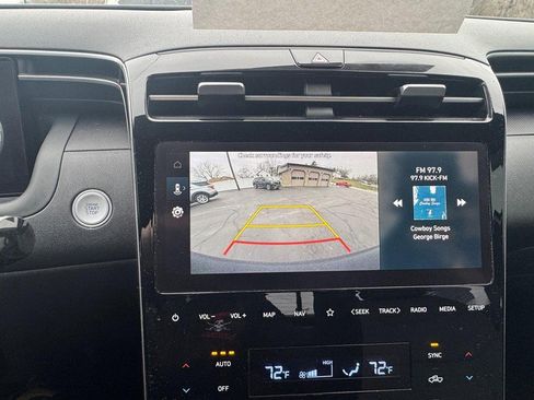 Used 2023 Hyundai Santa Cruz SEL Premium image 18