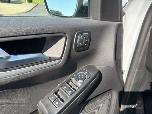 Used 2025 Ford Escape Platinum AWD/4WD image 13