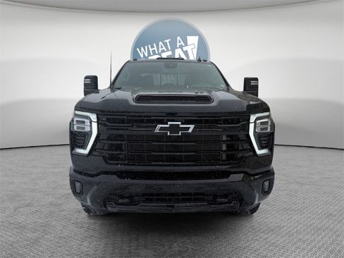 Used 2024 Chevrolet Silverado 2500 LT w/ Midnight Edition image 9