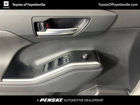 Used 2026 Toyota Highlander XLE AWD/4WD image 29
