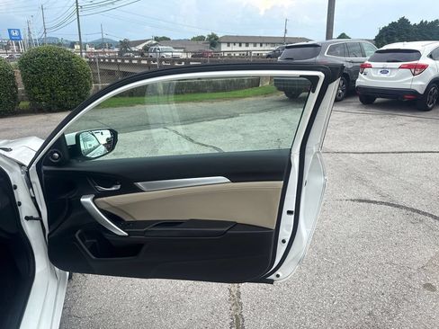 Used 2016 Honda Civic EX-L image 13