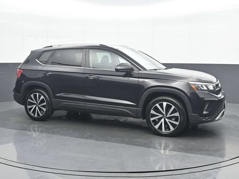 Used 2022 Volkswagen Taos SE AWD/4WD image 8