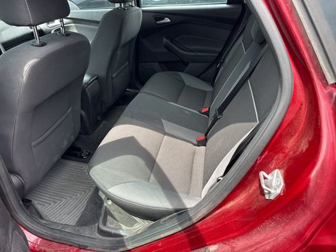 Used 2014 Ford Focus SE FWD image 9