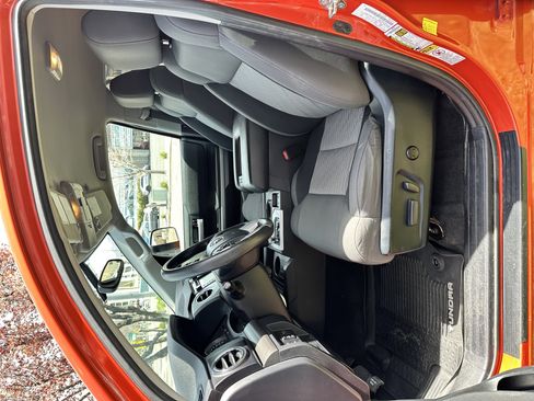 Used 2017 Toyota Tundra SR5 w/ TRD Off Road Package image 19