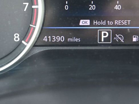 Used 2024 Nissan Sentra SV image 34